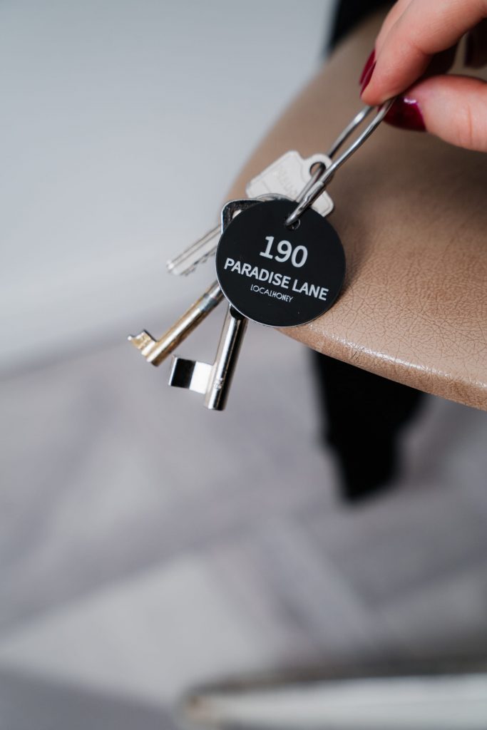 Editorial Fotografie von Localhoney Schwerin – Merch als Ausdruck von Identität und Lebensgefühl.