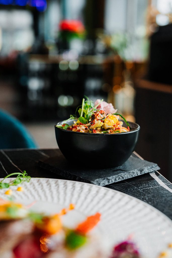 nstagram Reel für Ocean’s 7 Rostock mit Food-Fotografie und Restaurant-Content.